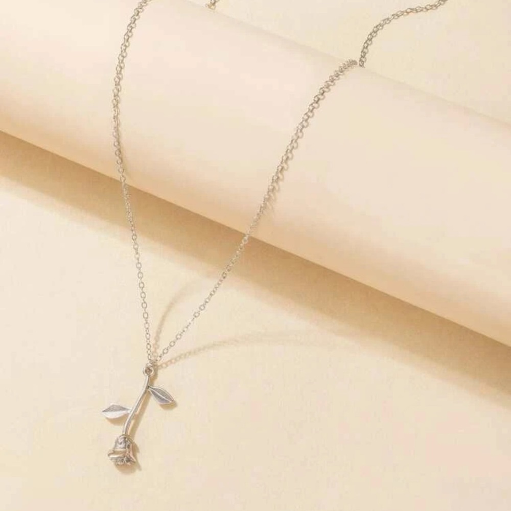 Rose necklace